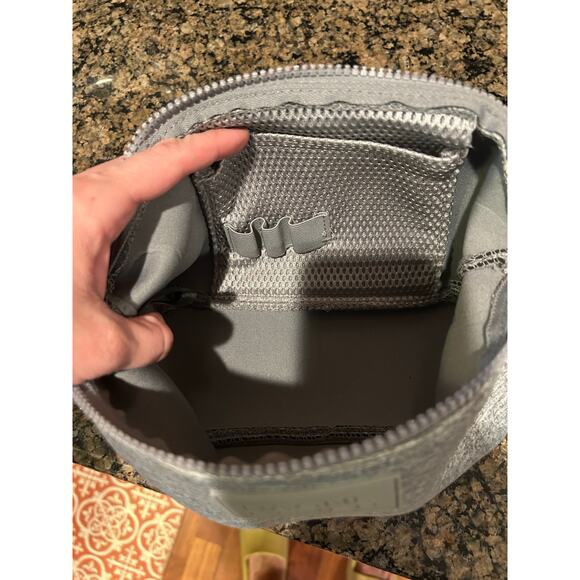 Dagne Dover Hunter Toiletry bag extra large in Heather Grey - Picture 6 of 7